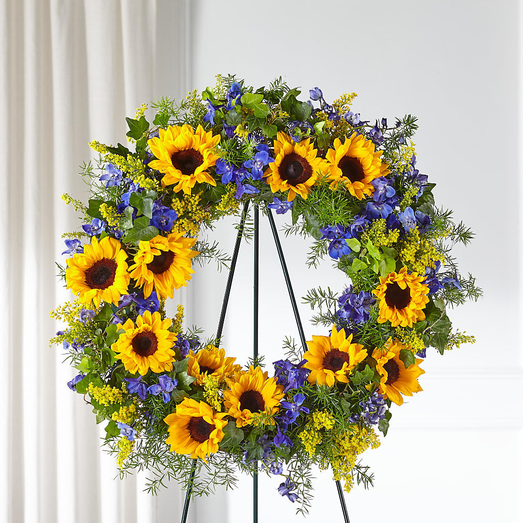Bright Rays Wreath –  Margartia Flowers, Jersey City NJ